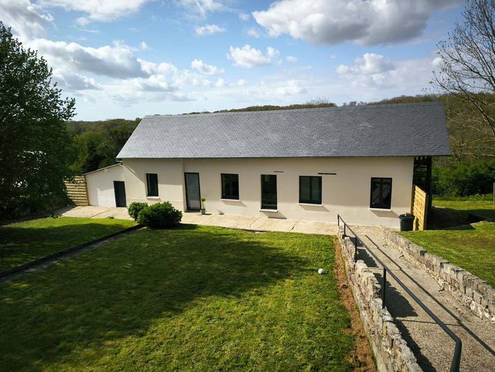 Location de vacances pour 6 personnes, avec jardin et vue à Robertot