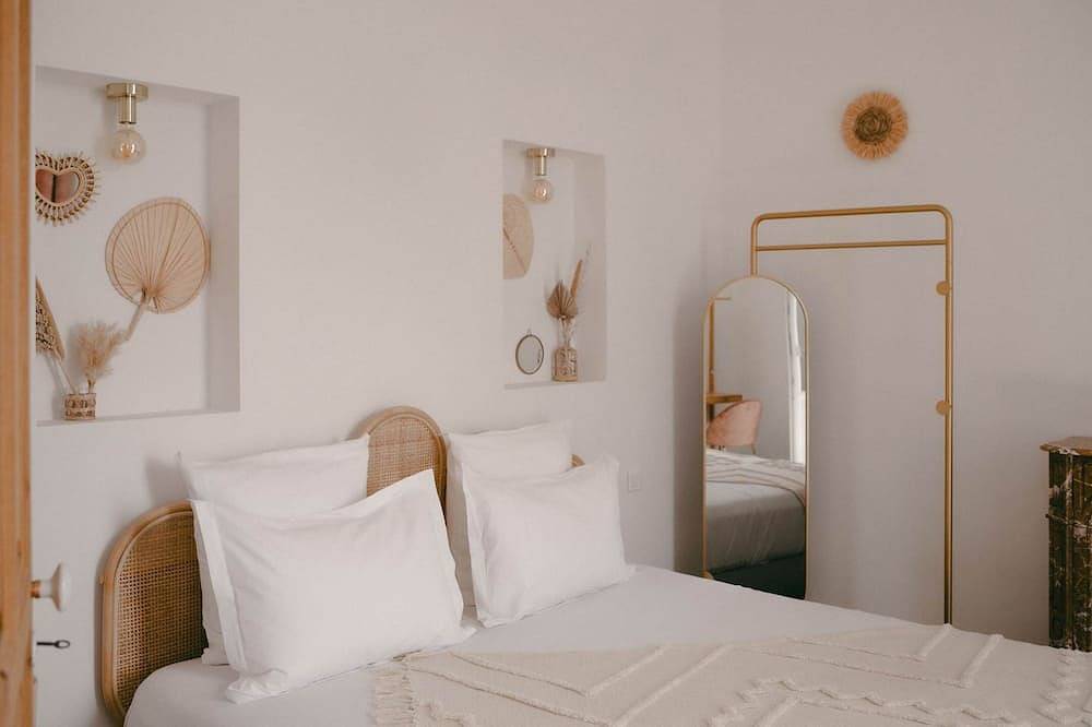 Appartement entier, La Maison de Maître (3 chambres / 6 personnes) in Magalas, Côte méditerranéenne (France)