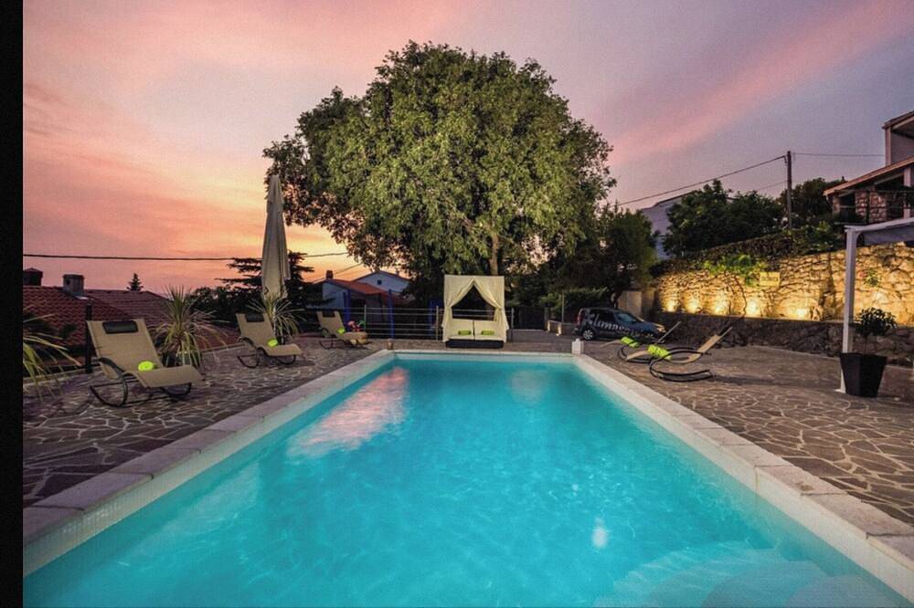 New villa for 6 persons with private pool and sea view in Primorsko-goranska županija