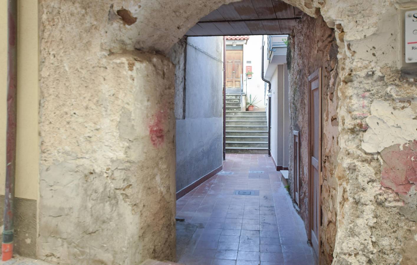 Appartamento intero, Rifugio sulla spiaggia con aria condizionata, TV, cucina e parcheggio in Santa Maria di Castellabate, Cilento