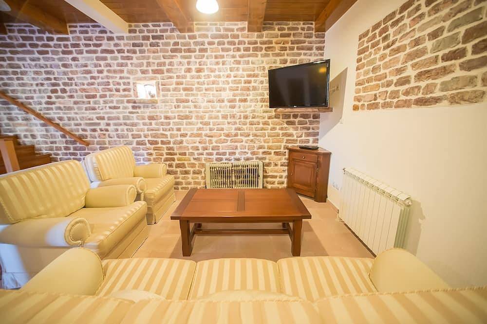 Luxury villa with stunning views. 3 Bedrooms▪6 Sleeps ▪2 Bathrooms ▪Private pool in Opština Tivat