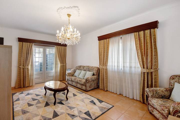 Villa 'Casa Cimo D'Aldeia' with Mountain View, Wi-Fi, and Air Conditioning in Vila Chã, Codal e Vila Cova de Perrinho, Aveiro District