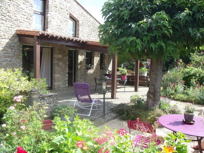 Location de vacances pour 4 personnes, avec Terrasse et Jardin à Saint-Vincent-Sterlanges