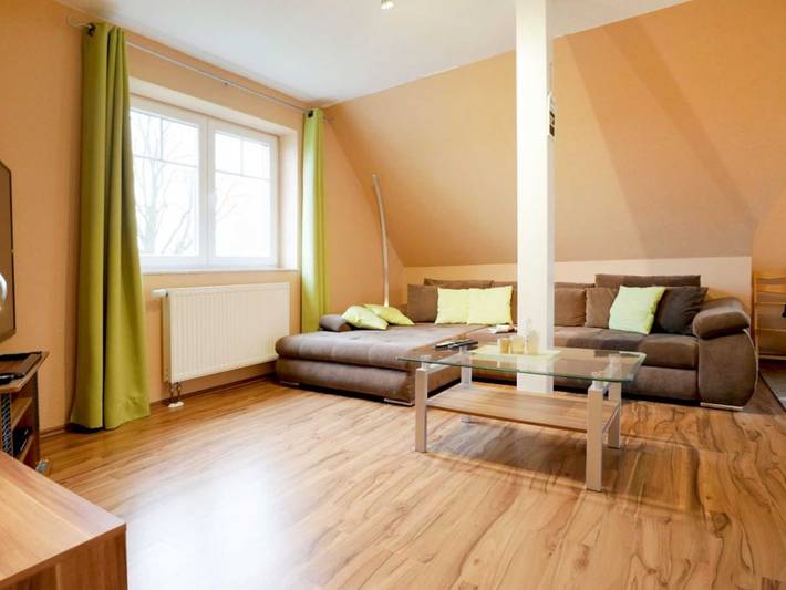Ferienwohnung für 6 Personen, mit Balkon und Garten sowie Sauna in Groß Schwansee