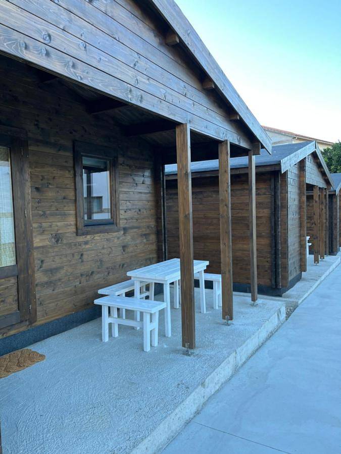 Casas de A Uriceira in Praia de Areabrava (Cangas), Cangas