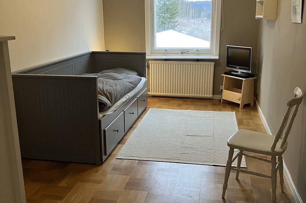 Unwind and Recharge: Waterside Country Home with Private Dock. in Hagfors, Värmland