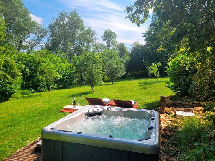 Location de vacances pour 10 personnes, avec sauna ainsi que jardin et vue dans Éguilly - 3