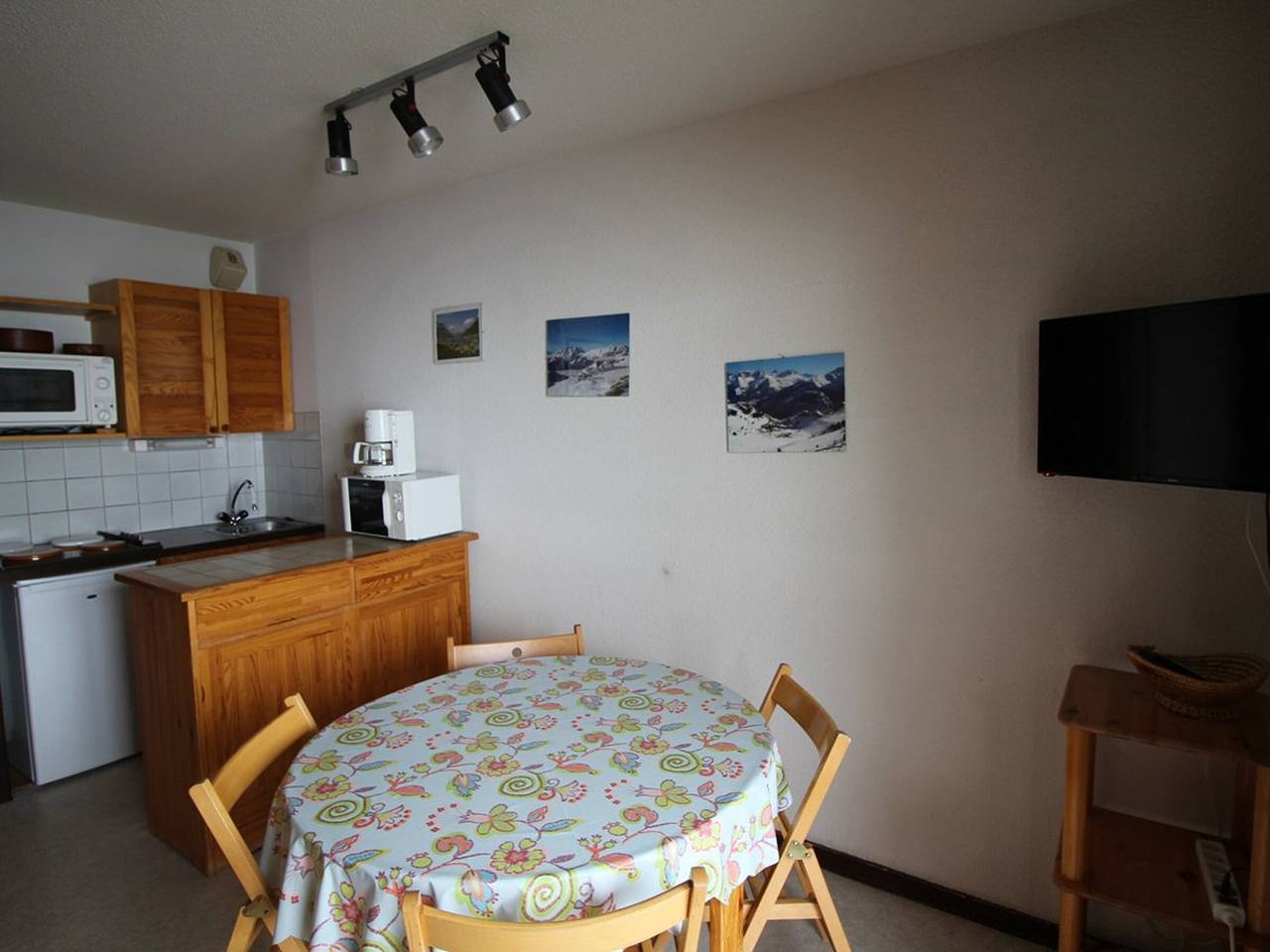 Appartement entier, Studio cabine 4 pers, à 400m des pistes - Auris en Oisans in Auris, Parc national des Écrins