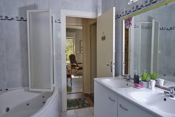 Maison d’hôte pour 10 personnes, avec jardin à Santec - 4