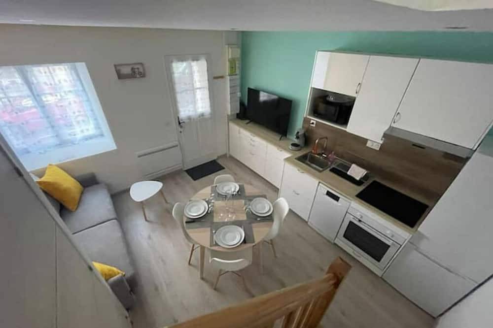 Latypique Maison Individuelle 50m du Centre Ville in Mayenne (desambiguación)
