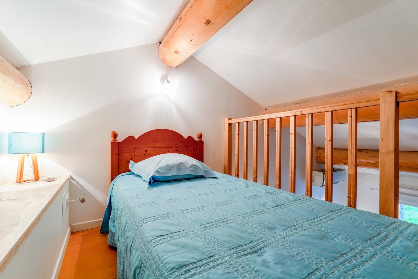 Chambre d’hôtes « Chambre Bleuet » avec piscine partagée, Wi-Fi et climatisation in Piolenc, Vaucluse