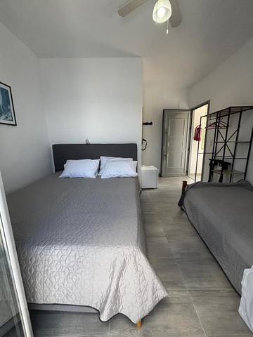 Gîte pour 2 personnes, avec vue et balcon dans Loutró