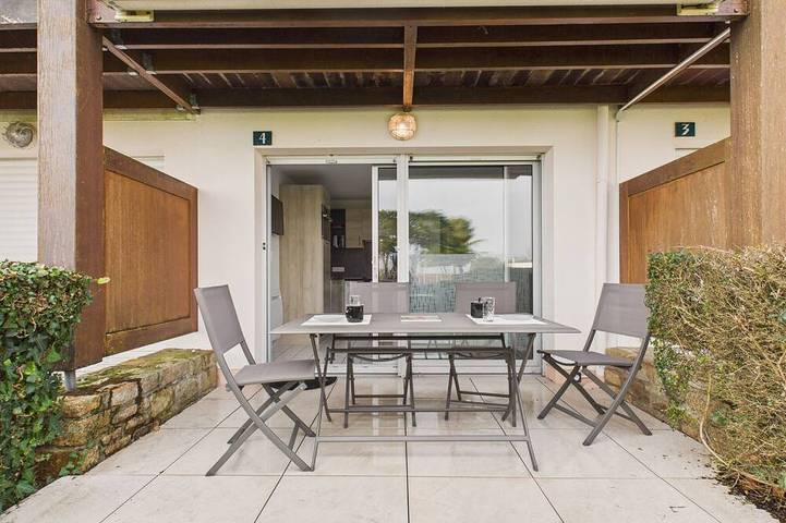 Gîte pour 4 personnes, avec jardin dans Plage Kerfontaine