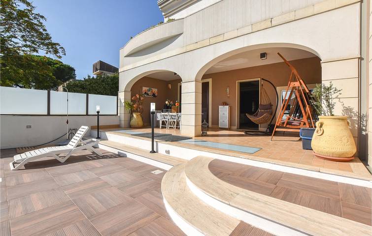 Ferienhaus für 8 Personen, mit Pool und Terrasse sowie Garten - 1