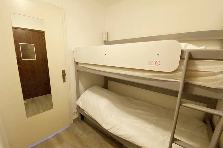 Gîte pour 4 personnes, avec jardin et piscine dans Plage de la Légenèse - 2