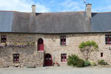 Gîte pour 4 personnes, avec vue et jardin à Baguer-Pican