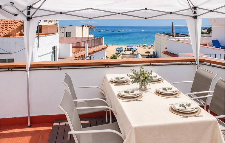 Apartamento vacacional entero, Apartamento con vistas al mar, aire acondicionado, hoguera y terraza in Platja Gran (Tossa de Mar), Tossa de Mar