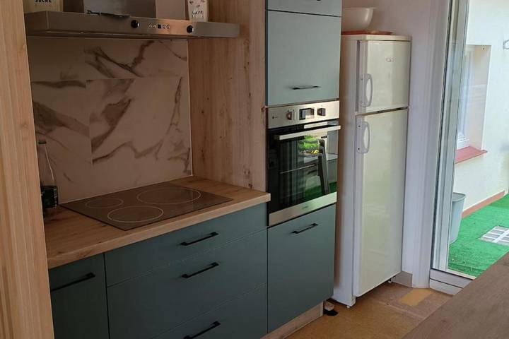 Gîte pour 5 personnes, avec terrasse et jardin dans Office De Tourisme De Rayol Canadel - 4
