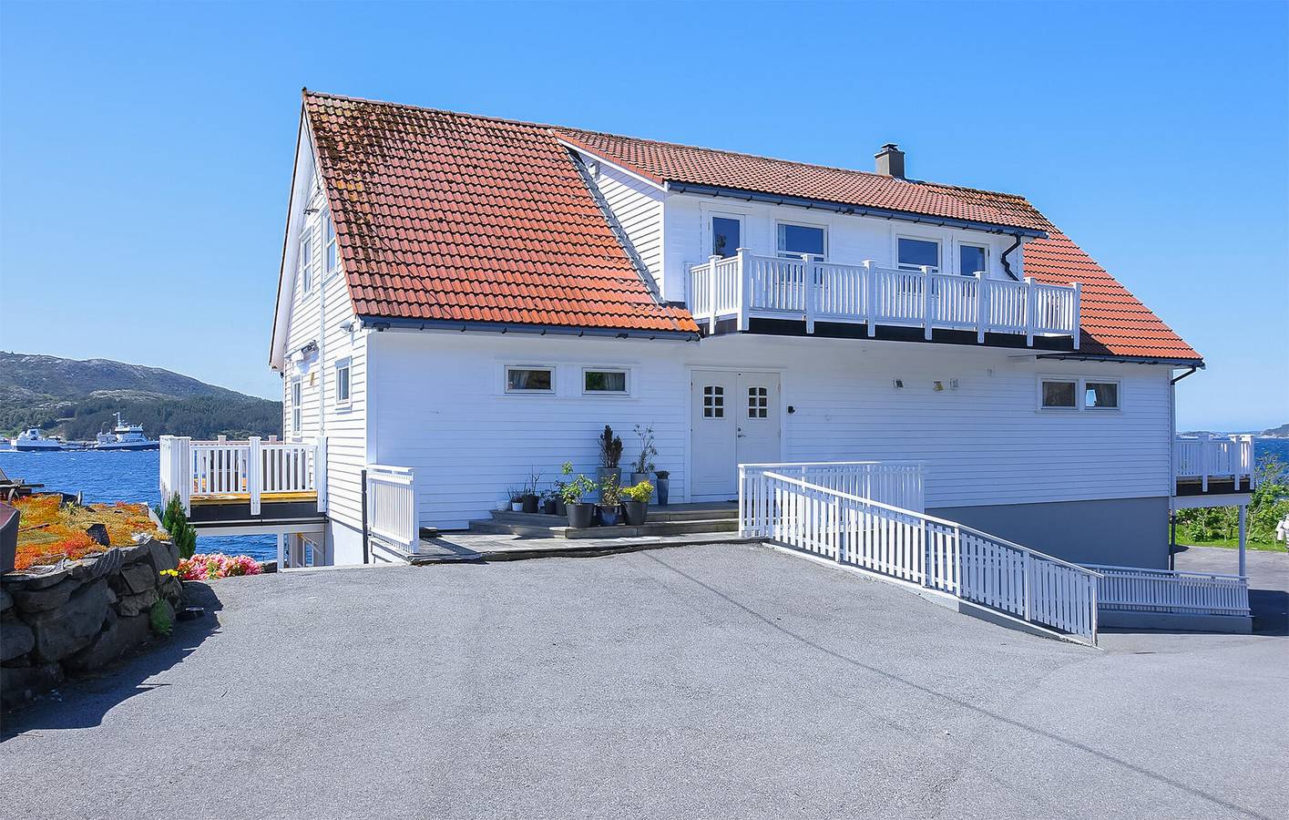 Ferienhaus für 16 Personen mit Sauna in Bokn