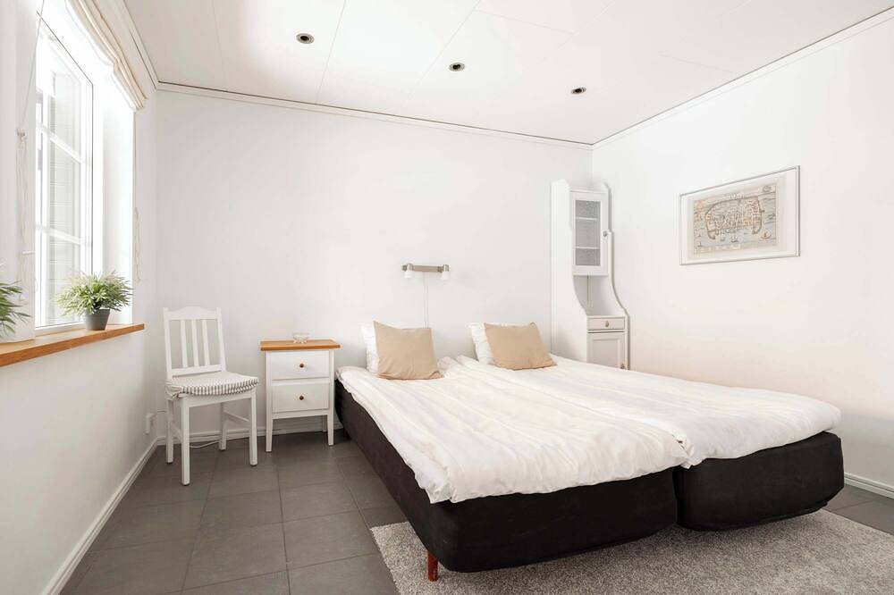 Ganze Wohnung, Cozy apartment right next the the city wall in Länna (Gotland), Visby