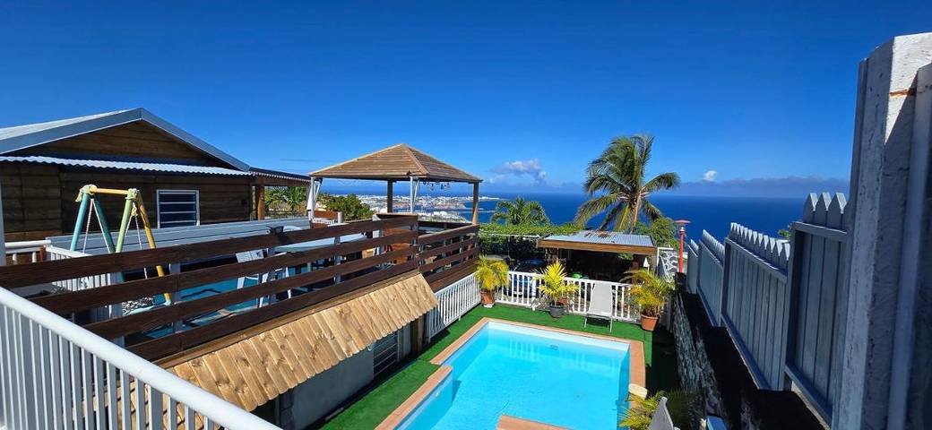 Maison d’hôte pour 2 personnes, avec vue ainsi que jardin et piscine