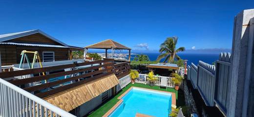 Maison d’hôte pour 2 personnes, avec jardin ainsi que piscine et vue à La Possession