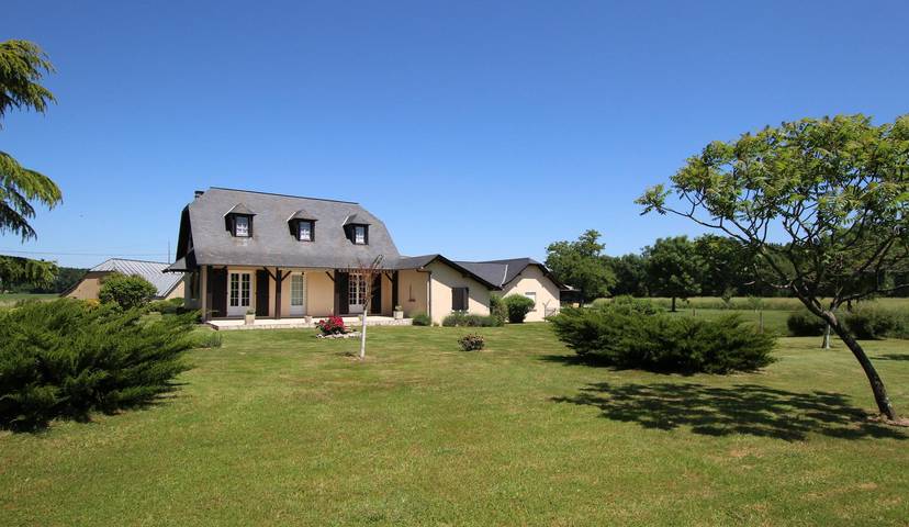 Gîte pour 6 personnes, avec Terrasse et Jardin