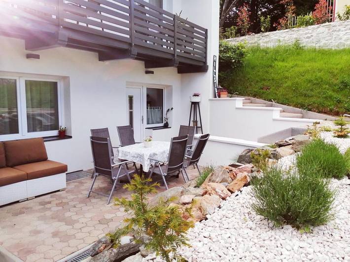 B&B für 2 Personen, mit Balkon und Terrasse sowie Garten in Pörtschach am Wörthersee