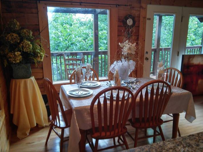 Chalet for 6 people, with yard and hot tub as well as terrace in Pigeon Forge