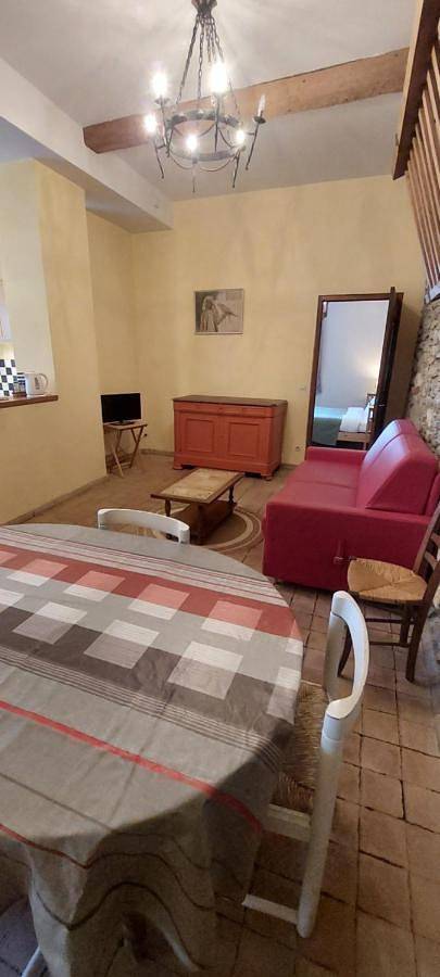 Location de vacances pour 6 personnes, avec vue ainsi que jardin et terrasse à Cascastel-des-Corbières - 4