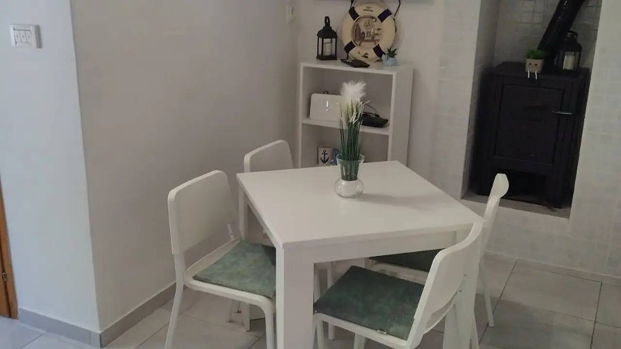 Ganze Ferienwohnung, Ferienwohnung für 4 Personen (36 m²) in Povile in Povile, Primorje-Gorski Kotar