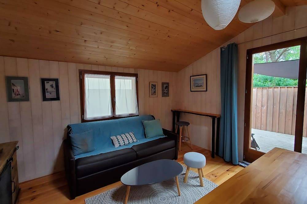 Cabane avec terrasse privée dans un jardin  au centre du Cap Ferret in Lège-Cap-Ferret, Région d'Arcachon
