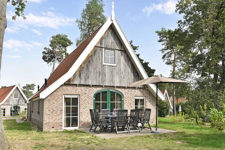 Bungalow für 8 Personen, mit Terrasse und Balkon/Terrasse - 1