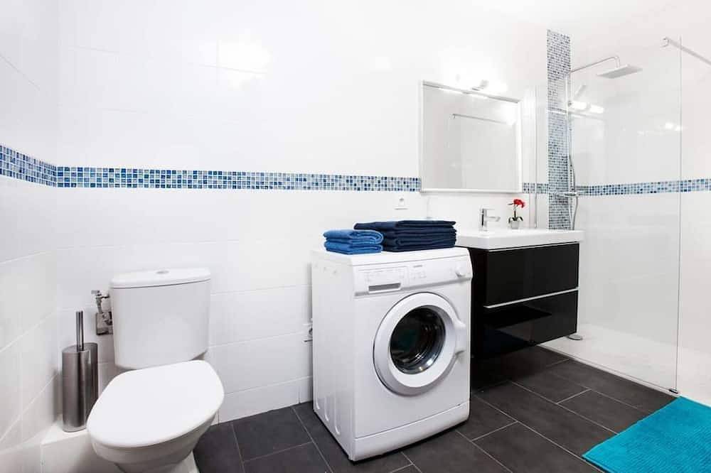 Appartement entier, Charmant Appart près de Paris Clim et Jardin in Vitry-sur-Seine, Val-de-Marne
