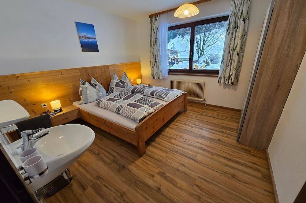 Ganze Wohnung, Ferienwohnung 2 - Ferienhaus Strickner in Stubaier Alpen, Obernberg am Brenner