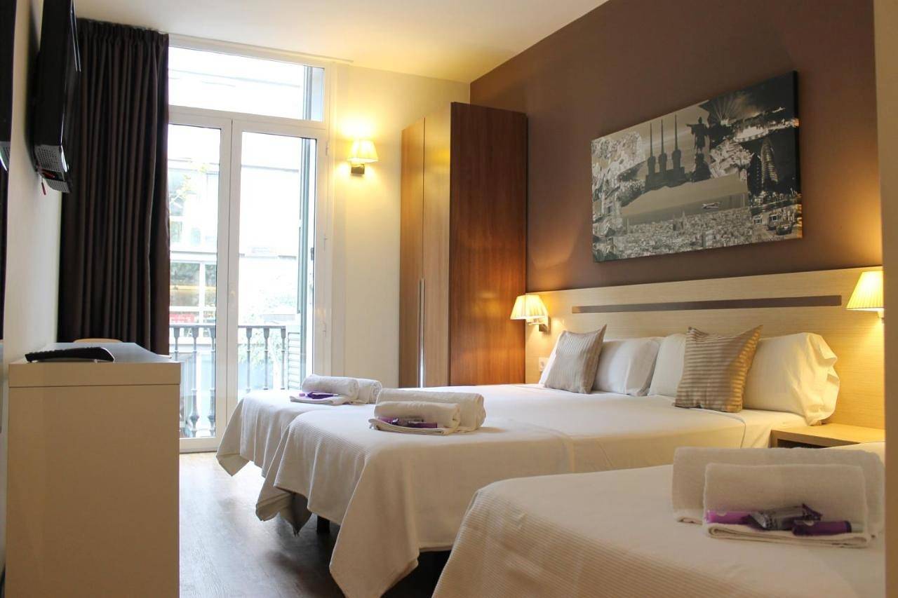 Budget Double Room in Centro Barcelona, Barcelona