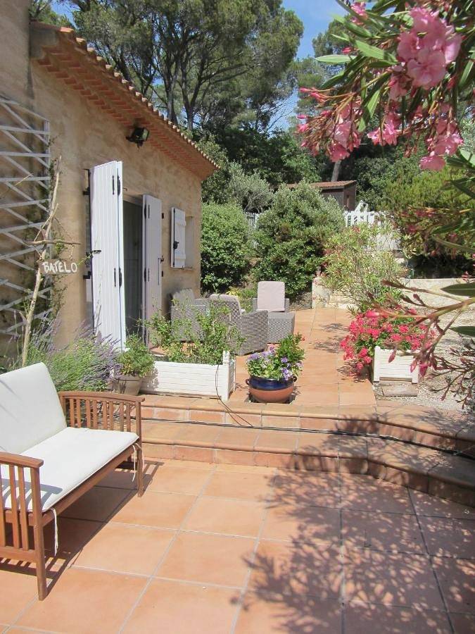 Chambre d’hôte pour 4 personnes, avec vue ainsi que piscine et jardin - 1