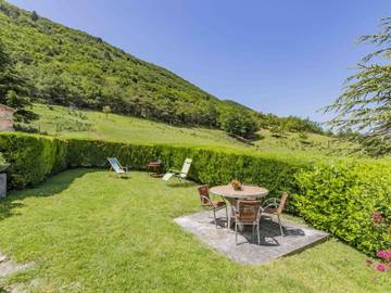 Maison de campagne pour 4 personnes, avec jardin à Roche-Saint-Secret-Béconne