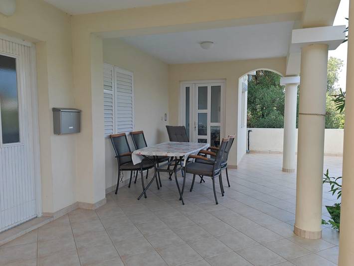 Ferienwohnung für 4 Personen, mit Balkon/Terrasse in Tkon