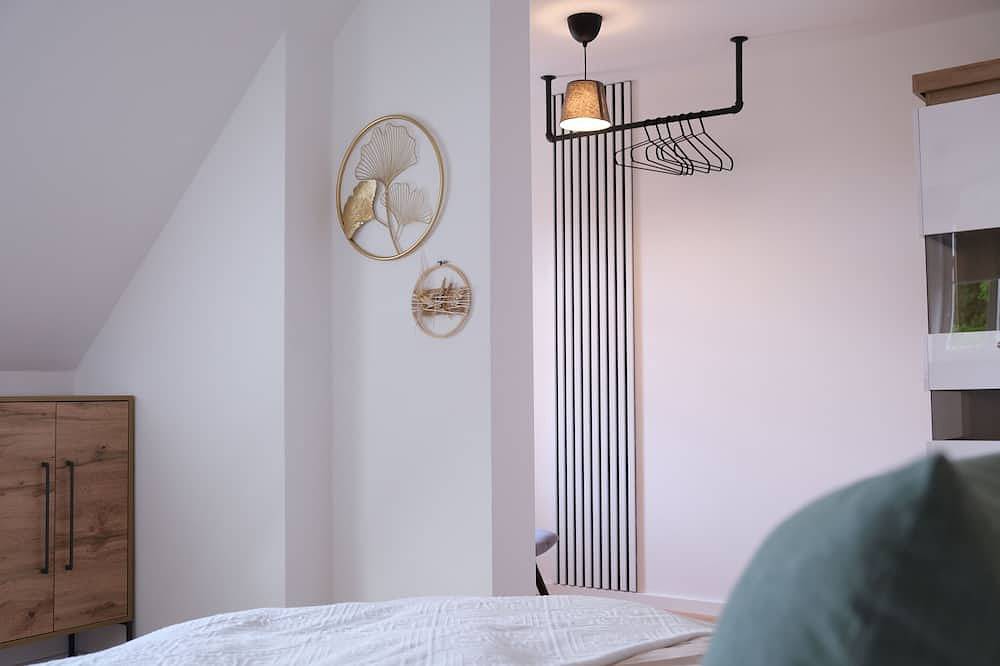 Ganze Wohnung, Ferienwohnung See Um'S Eck - modernes Apartment mit Loggia direkt am Hainer See in Kahnsdorf, Neukieritzsch