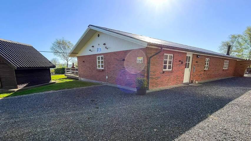 Ferienhaus für 18 Personen, mit Whirlpool und Terrasse sowie Sauna in Astrup Vig