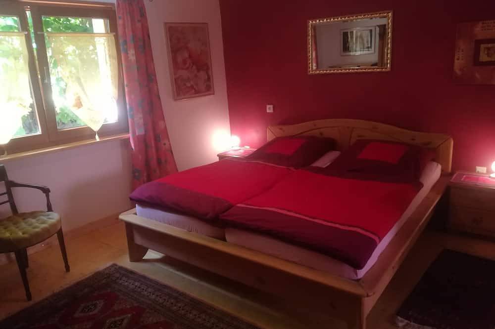 Komplettes Haus in Vogtsburg/ Kaiserstuhl mit Innenhof/Garten in Burkheim, Vogtsburg im Kaiserstuhl