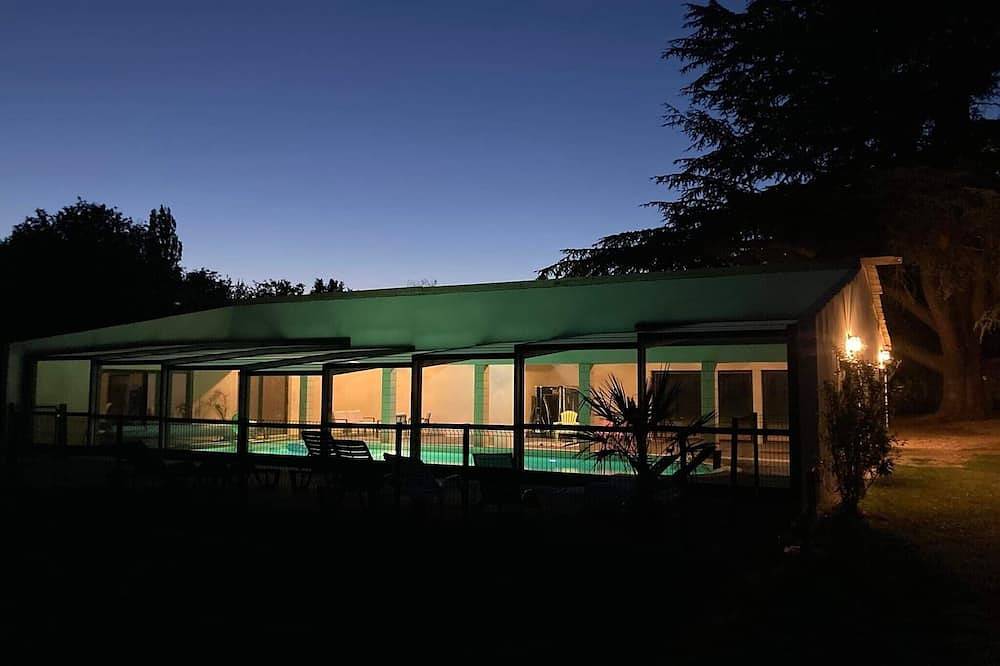 Domaine de La Retardière ****, heated swimming pool in Sepmes, Loches region