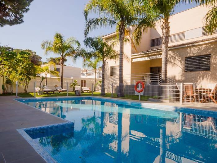 Casa de vacaciones para 8 personas, con terraza además de jardín y piscina, Se admiten mascotas - 1
