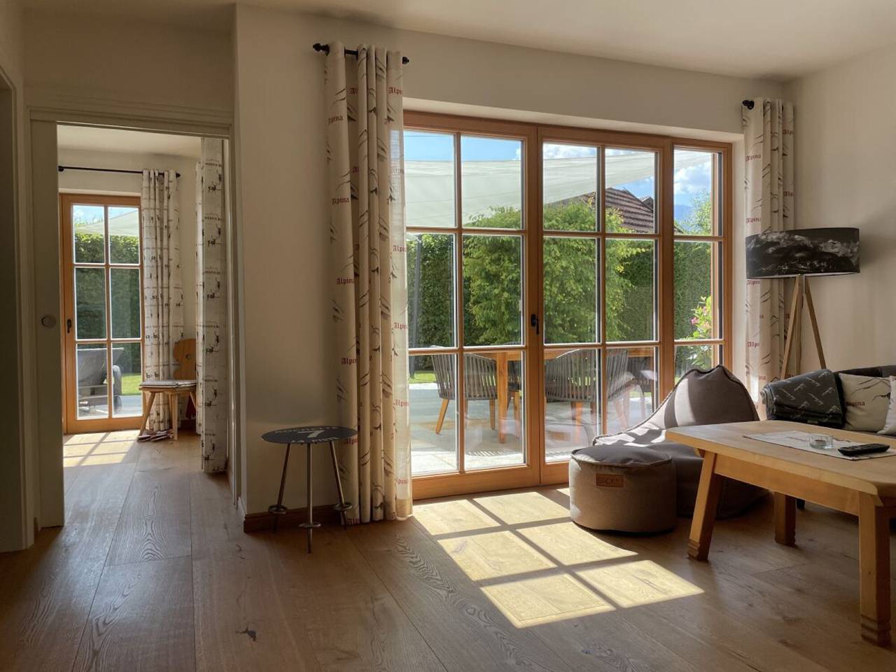 Appartement entier, Appartement 'Ferienwohnung Max 3' avec vue sur les montagnes, terrasse privée et Wi-Fi in Garmisch-Partenkirchen, Alpes bavaroises