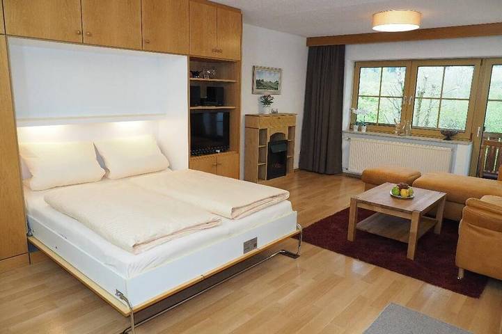 Ganze Wohnung, Gemütliches 1-Zimmer-Appartement mit Südbalkon in Lohberg, Ostbayern
