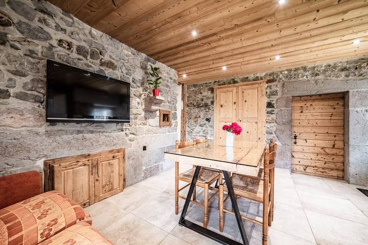 Hel lejlighed, Cosy Apartment with Mountain Ambiance in Mieussy, Bonneville området