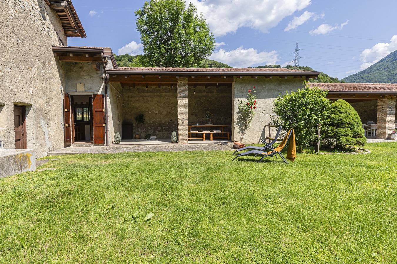 Il Giardino Segreto: Luna in Comune di Barzio, Prealpi Bergamasche Occidentali