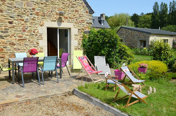 Gîte pour 5 personnes, avec terrasse et jardin à Coatréven - 4