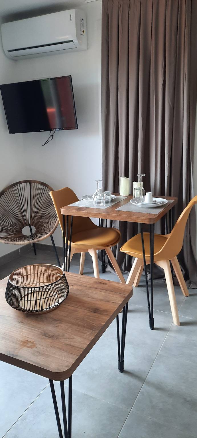 Appartement entier, T2 2/4 Personnes n°143 in Lecci, Arrondissement de Sartène